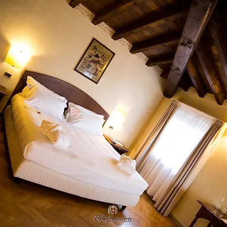 Relaisfranciacorta