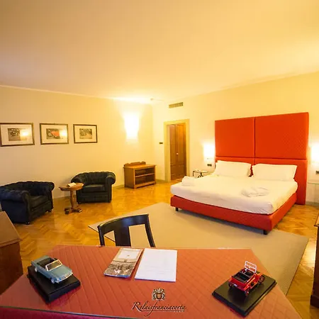 Relaisfranciacorta 4*