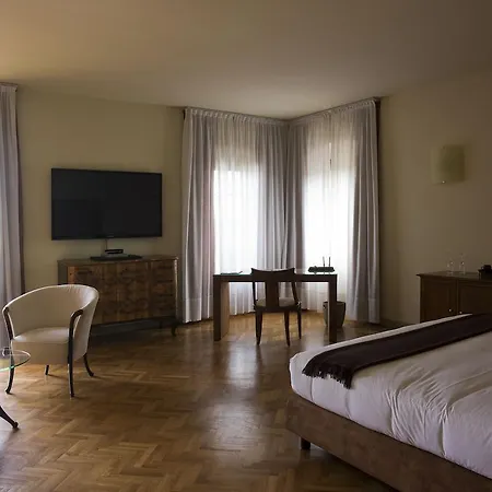 Relaisfranciacorta Otel Corte Franca