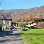 Relaisfranciacorta 4*