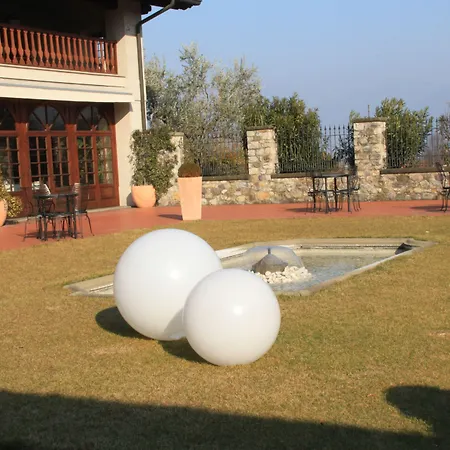 Relaisfranciacorta 4*