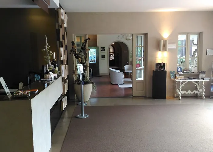 黎莱斯佛兰切柯尔塔酒店 酒店 4*