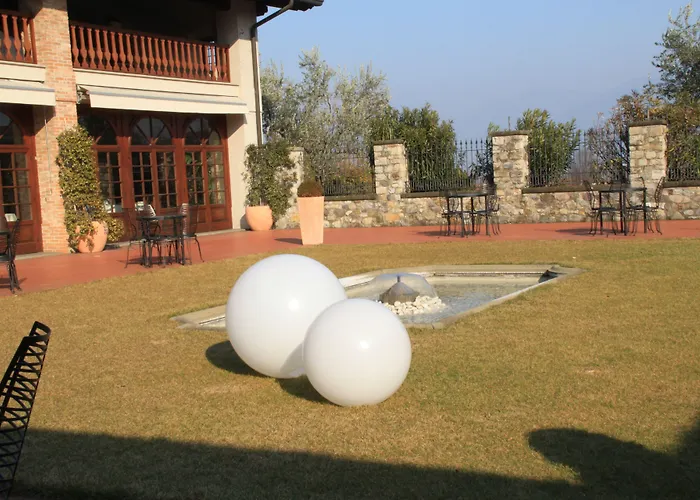 Relaisfranciacorta 4*