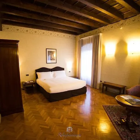 Relaisfranciacorta 4*