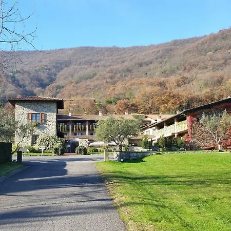 Отель Relaisfranciacorta 4*